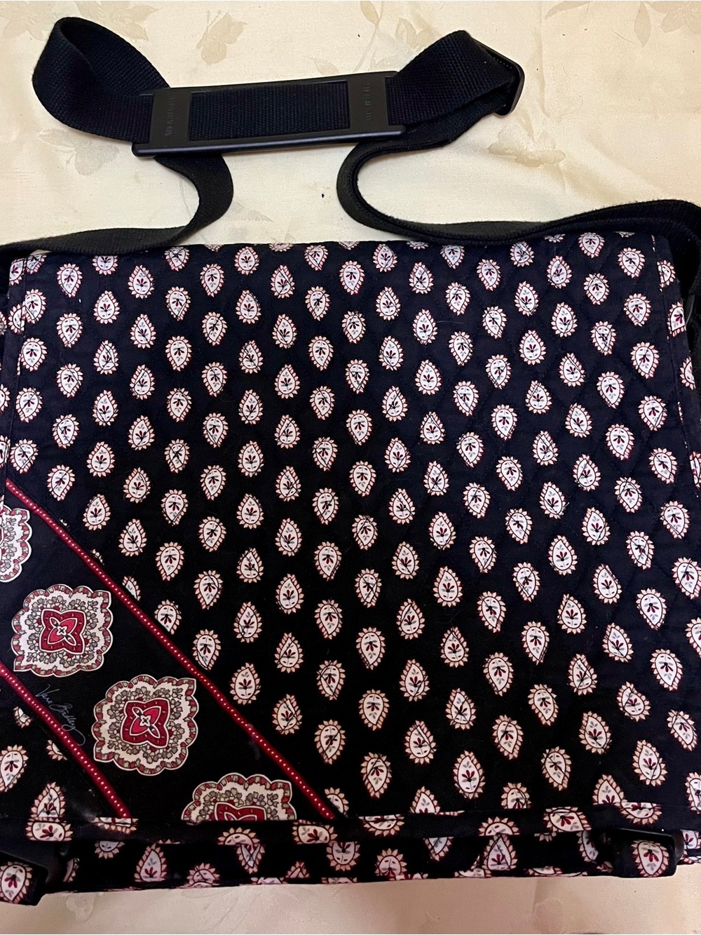 Vera Bradley Quilted Messenger Bag Night and Day Paisley Pattern Never Used